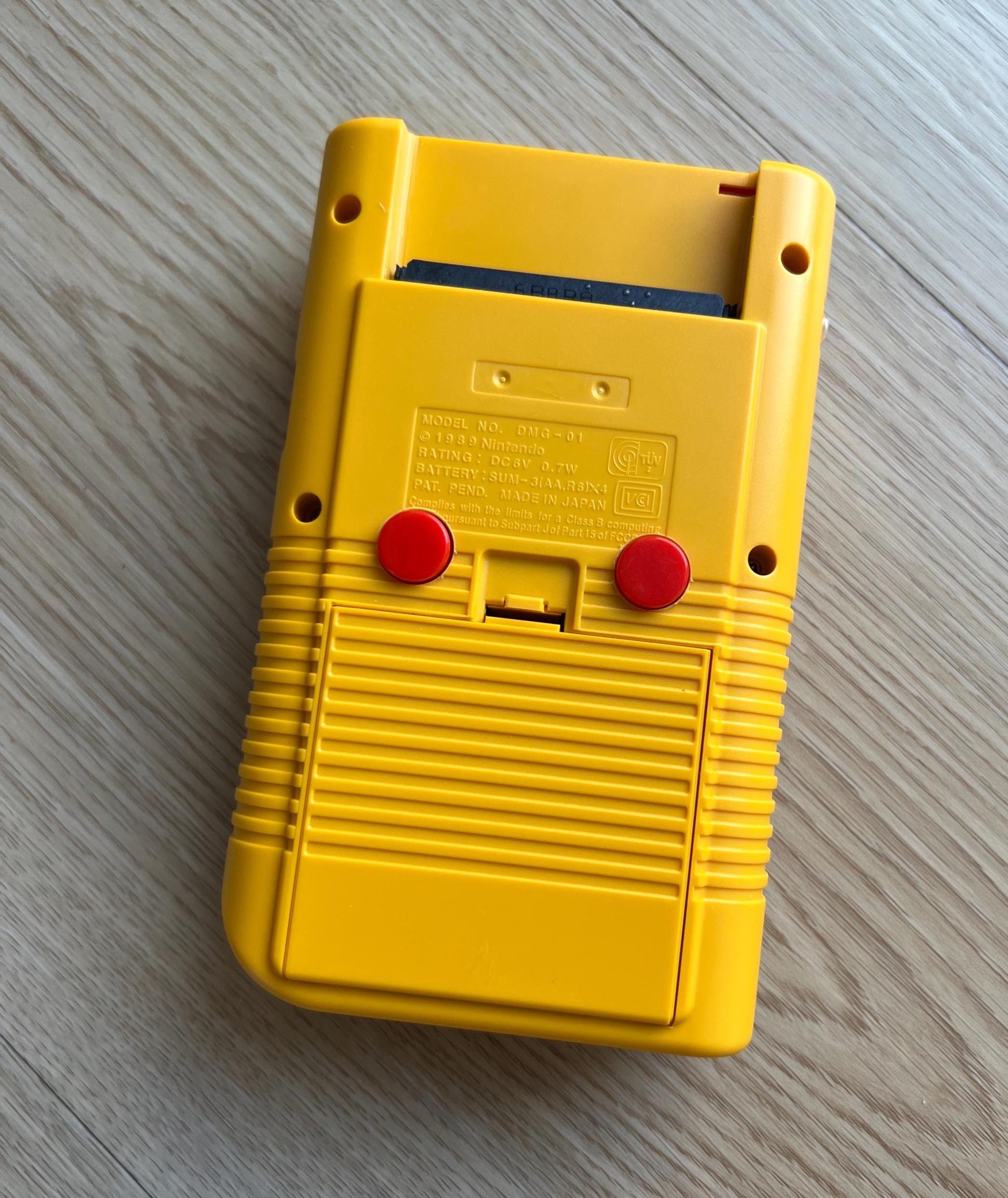 Nintendo Gameboy DMG 104 DS Lite Console Pikachu